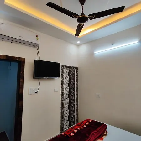 Shri Vishnu Home Stay Varanasi Exterior photo